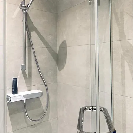 Quiet In Centre - Self Check-in, Walkable To Major Attractions شقة ريغا