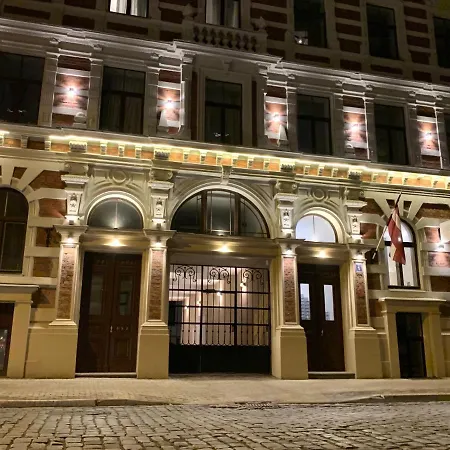 Quiet In Centre - Self Check-in, Walkable To Major Attractions *