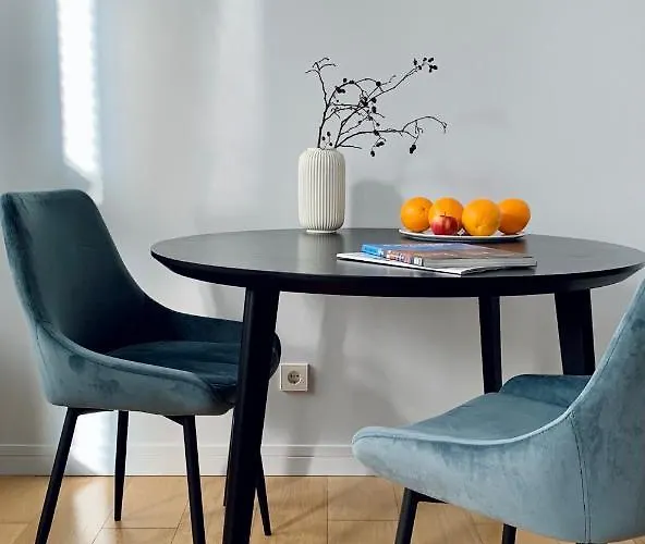 Apartment Quiet In Centre - Self Check-in, Walkable To Major Attractions *