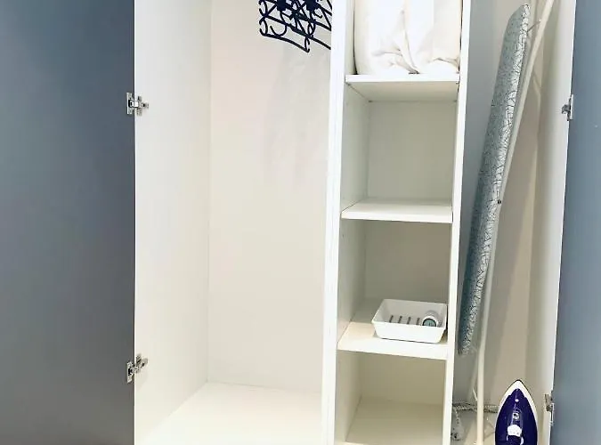 Apartment Quiet In Centre - Self Check-in, Walkable To Major Attractions *