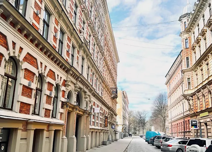 Apartment Quiet In Centre - Self Check-in, Walkable To Major Attractions *