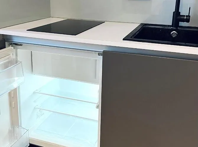 Quiet In Centre - Self Check-in, Walkable To Major Attractions شقة ريغا