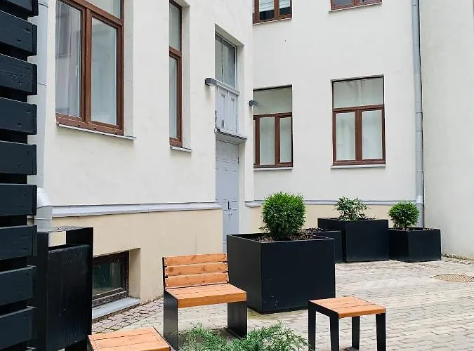 Quiet In Centre - Self Check-in, Walkable To Major Attractions Apartment *