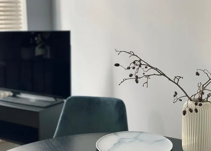 Apartment Quiet In Centre - Self Check-in, Walkable To Major Attractions