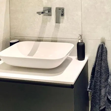 Appartement Quiet In Centre - Self Check-in, Walkable To Major Attractions Riga